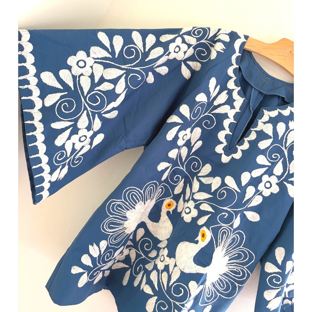 Vintage 70s Mexican Blue White M Hand Embroidered Blouse Boho Tunic